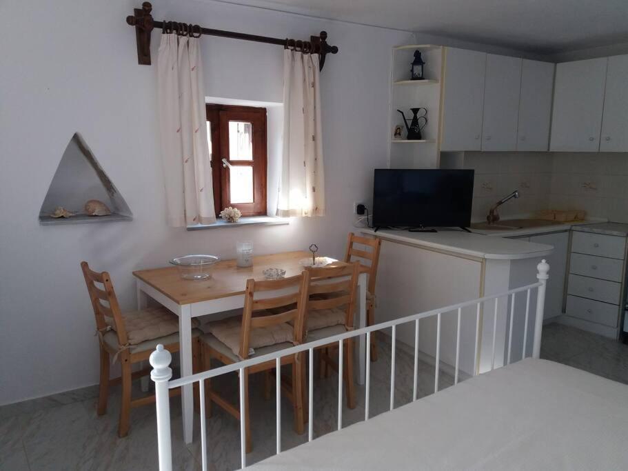 Grandpa Simos' Traditional Guest House Agios Romanos Exterior foto